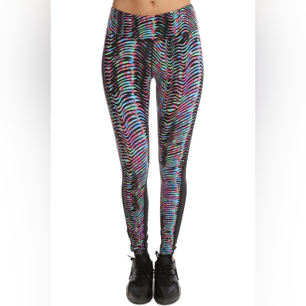 Nike Epic Lux Dri Fit Colorful Pattern Leggings With Zipper Pocket